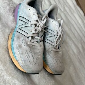 New Balance Women’s 8B